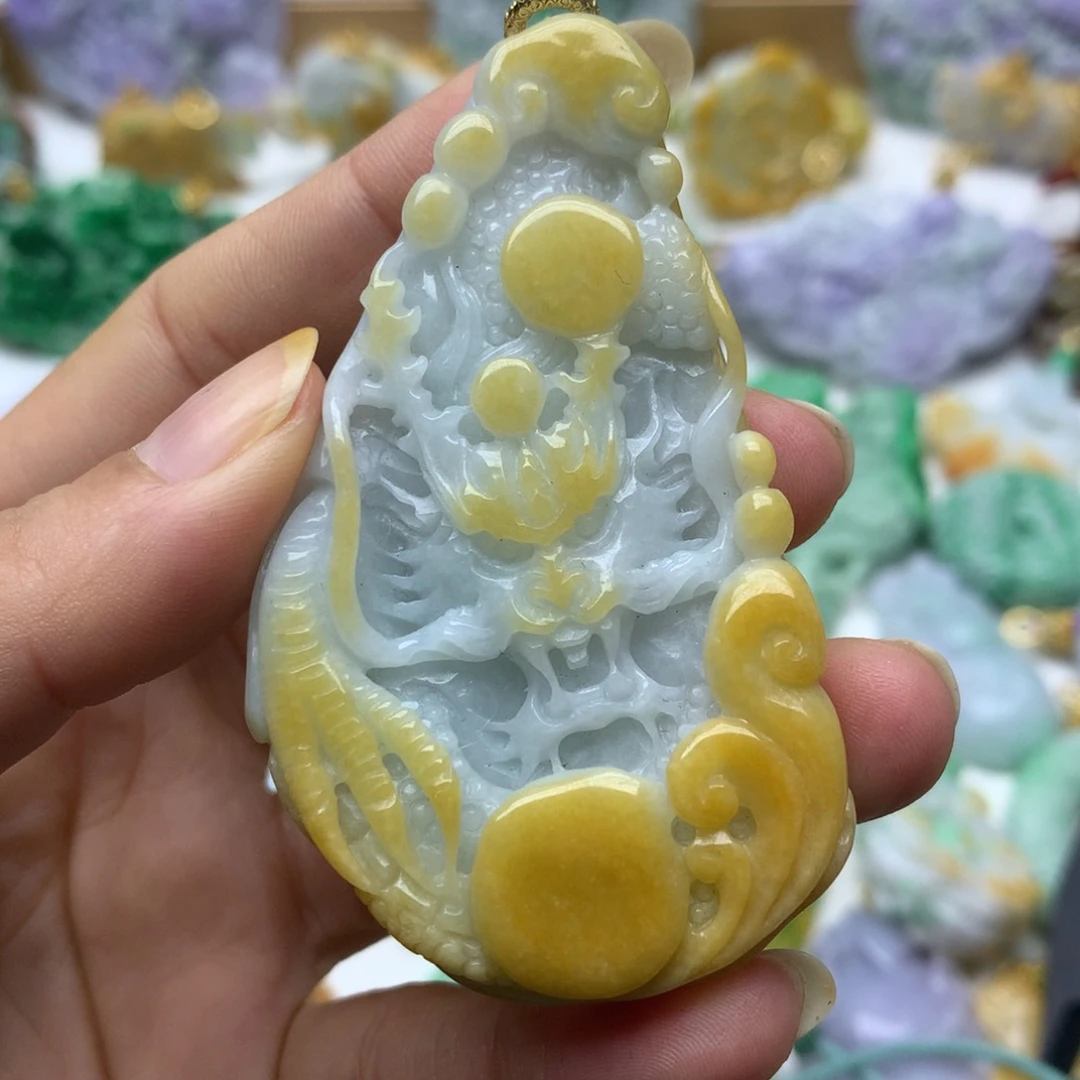 翡翠颈饰未镶嵌翡翠