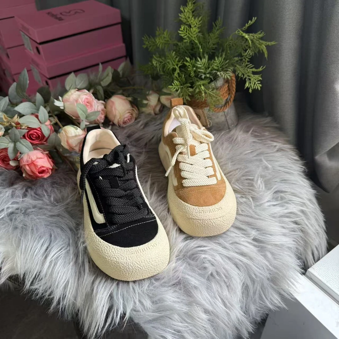 2025新款复古圆头帆布ins百搭厚底休闲透气鞋子女板鞋潮款7711