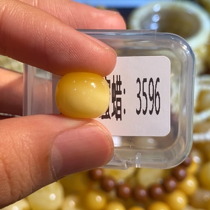 琥珀未镶嵌珠宝奇石3596