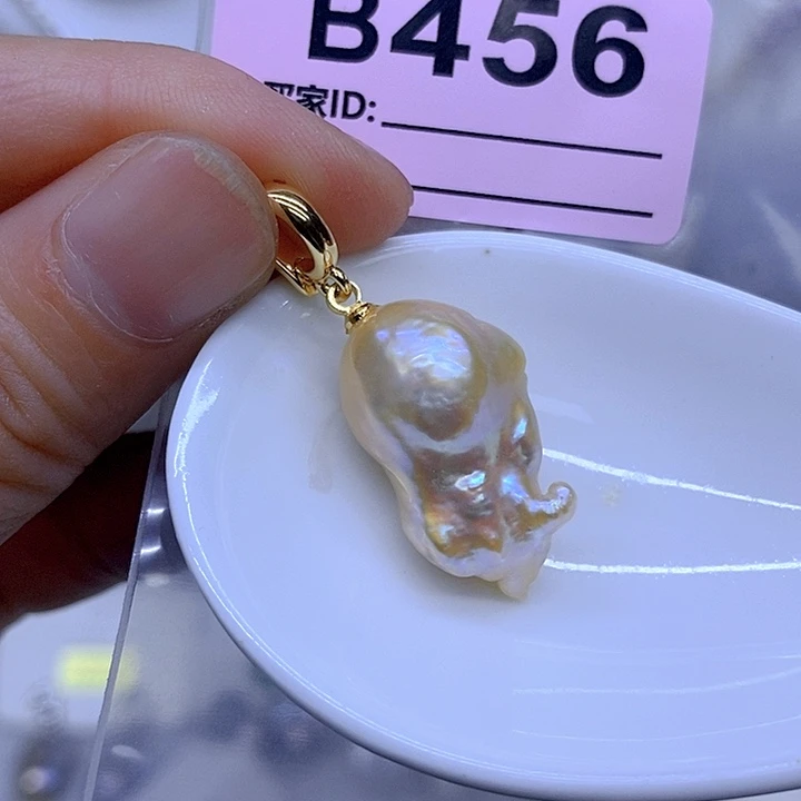 颈饰未镶嵌淡水珍珠
