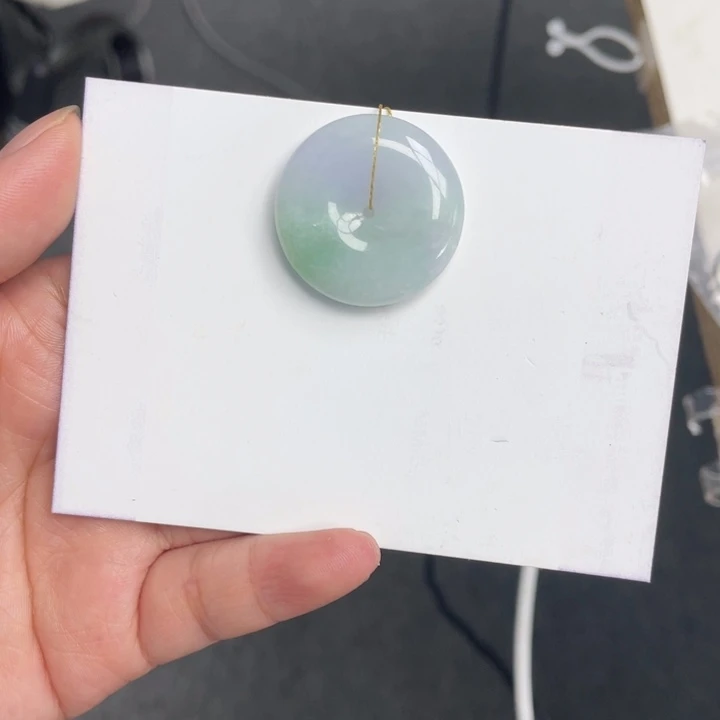 翡翠未镶嵌颈饰平安扣