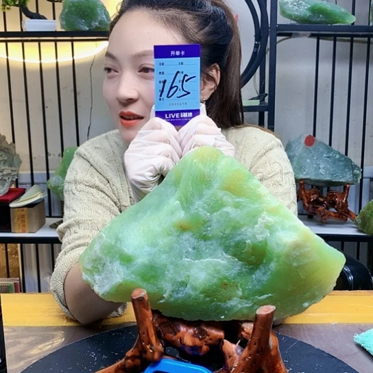 【闪购商品】未镶嵌蛇纹石玉原石小***啊
