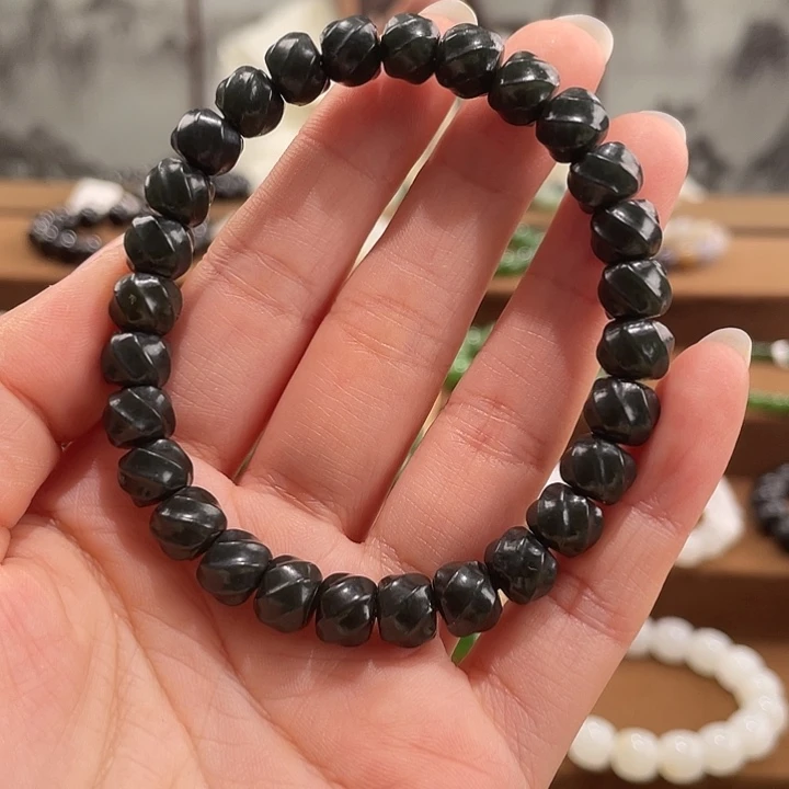 和田玉未镶嵌手链