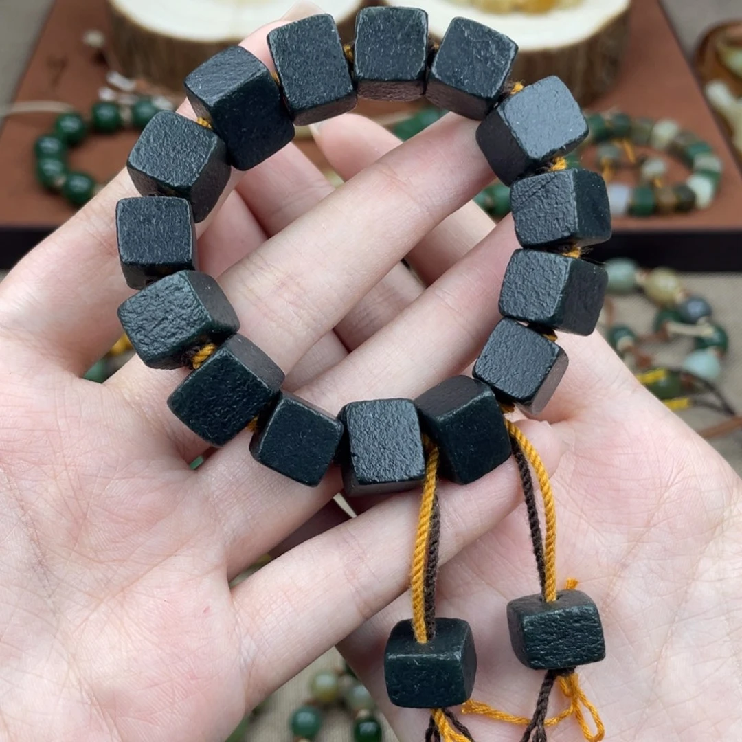 和田玉未镶嵌手链