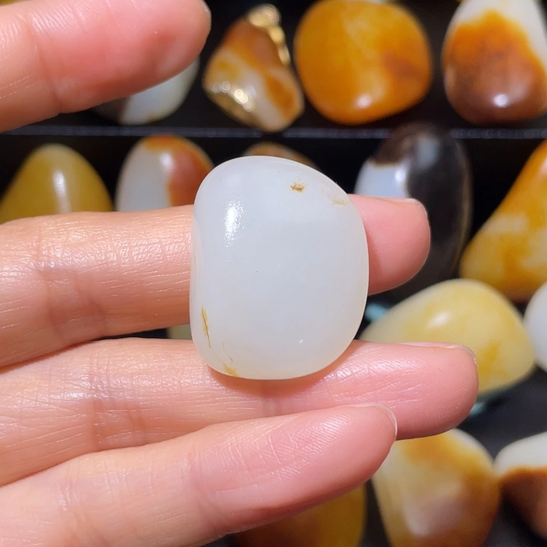 和田玉未镶嵌颈饰11g