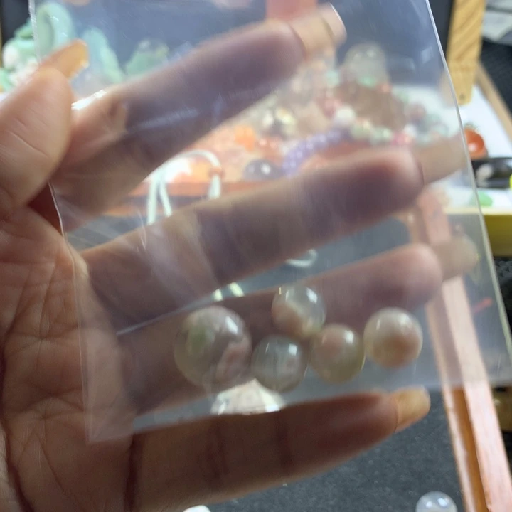 合金查罗石颈饰给****?樱花