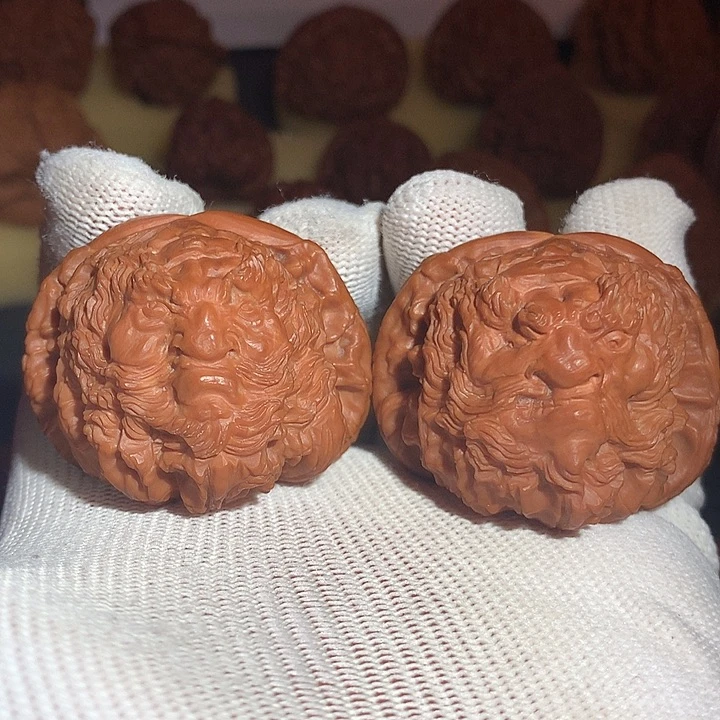 45尺寸白狮子纯手工雕刻钟馗