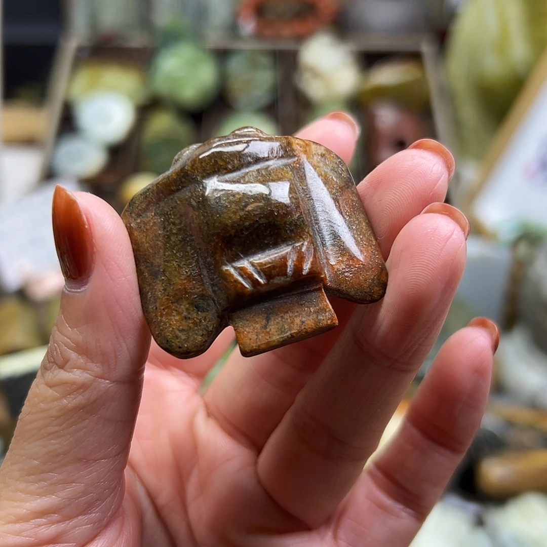 岫岩河磨玉（透闪石质玉）未镶嵌颈饰河磨玉小鸟