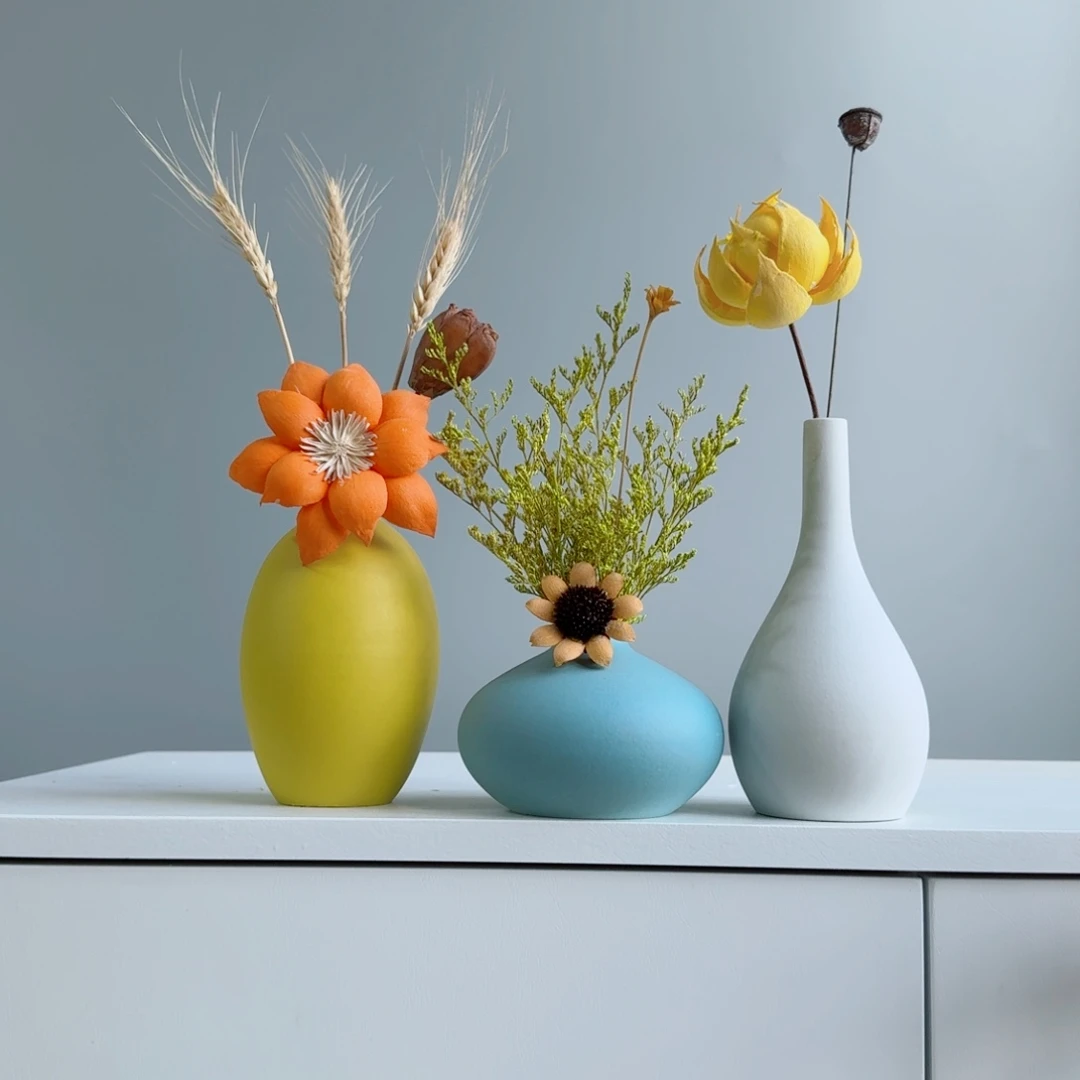 摆件陶瓷小花瓶含花总高约20-30cm