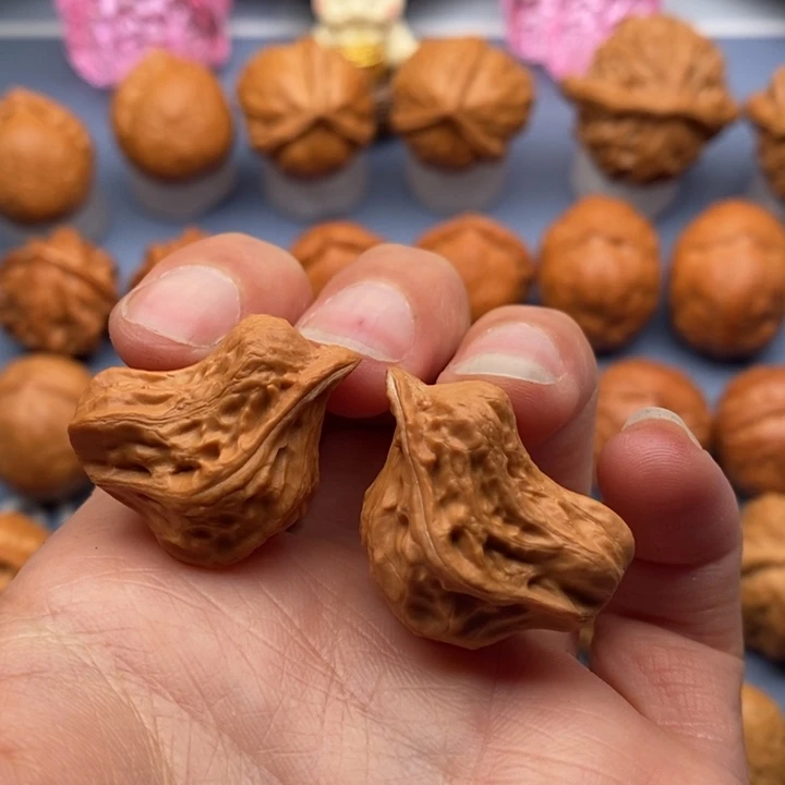 文玩核桃吊坠鸳鸯