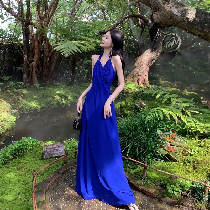 v领挂脖连衣裙长裙拖地高级感气质女