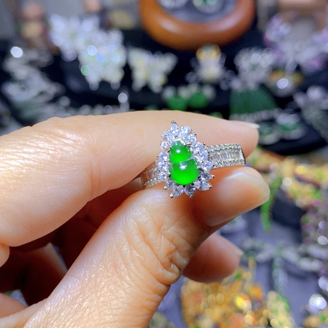 翡翠颈饰银S925镶嵌天然翡翠