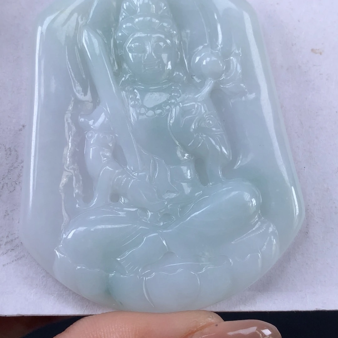 翡翠未镶嵌颈饰虚空