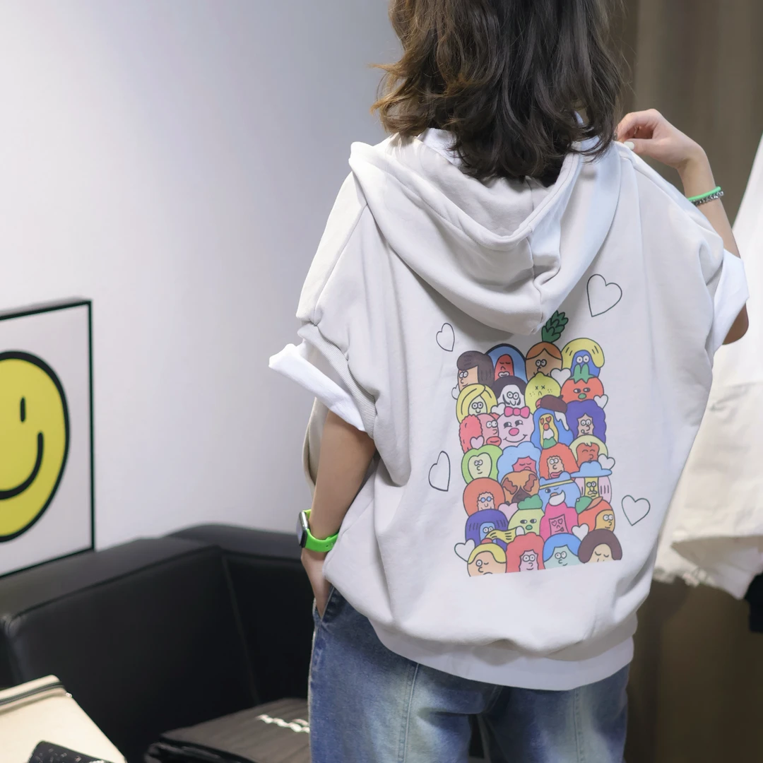 2025新款超洋气米灰色卡通连帽毛圈拉链马甲女宽松显瘦减龄百搭