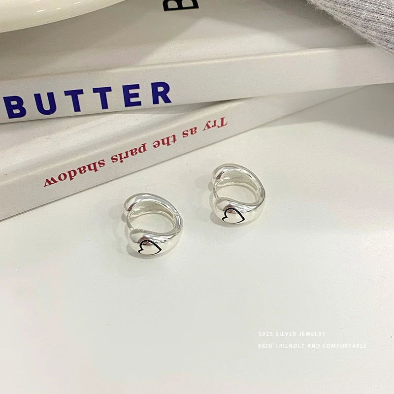 925银耳饰 C9833E S925纯银简约爱心设计感时尚个性百搭耳圈