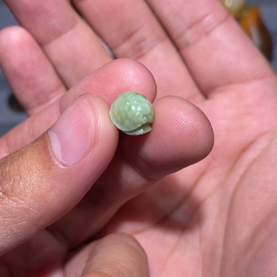 七***鱼和田玉未镶嵌车挂