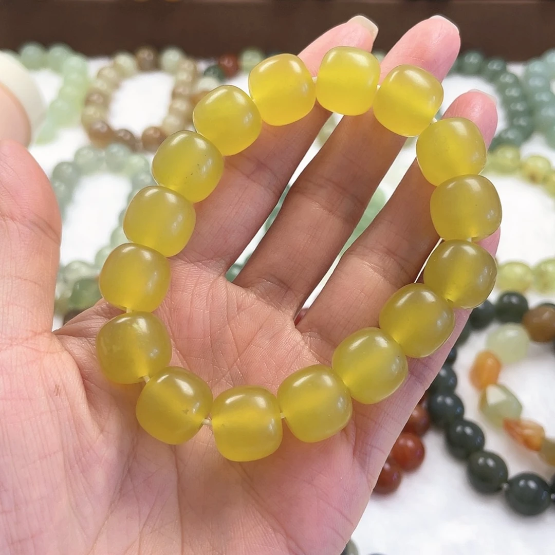 蛇纹石玉手串未镶嵌雪**