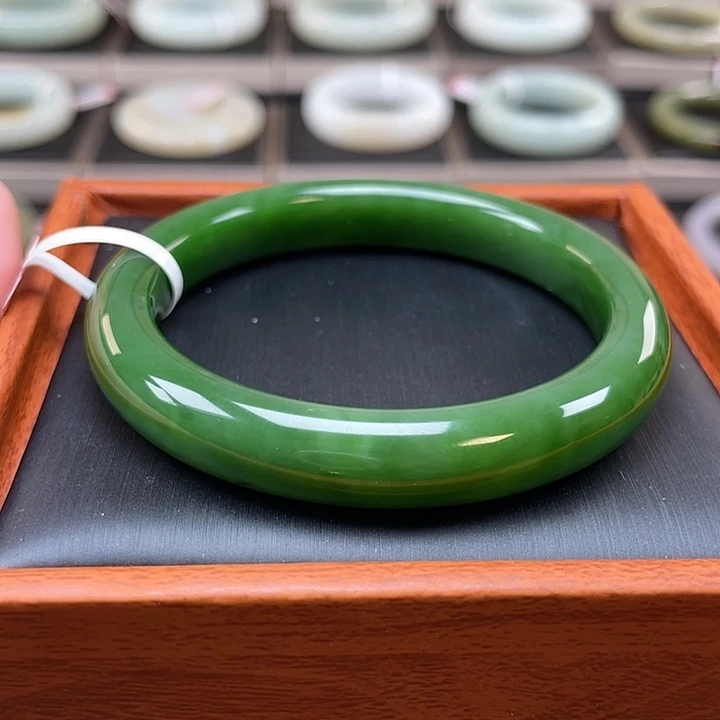 和田玉（碧玉）未镶嵌手镯（老俄七菠菜绿）