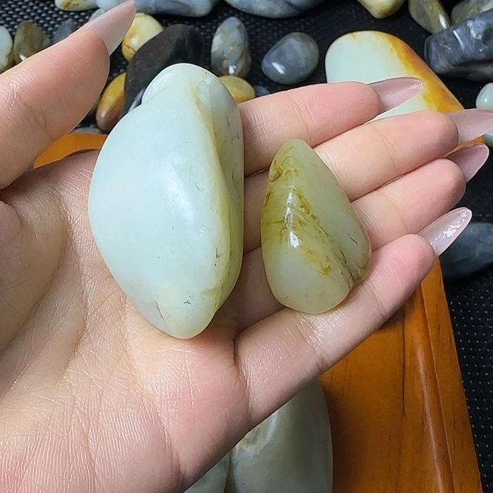 保***气和田玉（糖玉）未镶嵌挂件