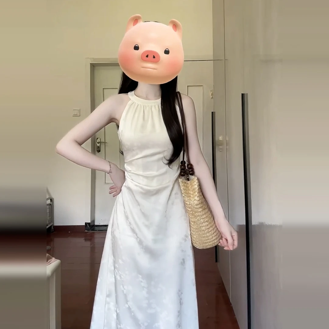 新中式白色挂脖连衣裙子女装夏季2025新款爆款法式绝美长裙4769