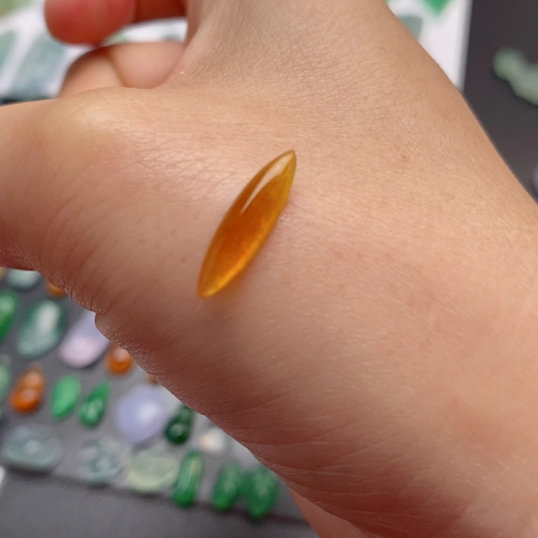 定制翡翠未镶嵌马眼