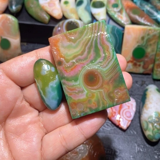 石英质玉珠宝半成品未镶嵌梦*