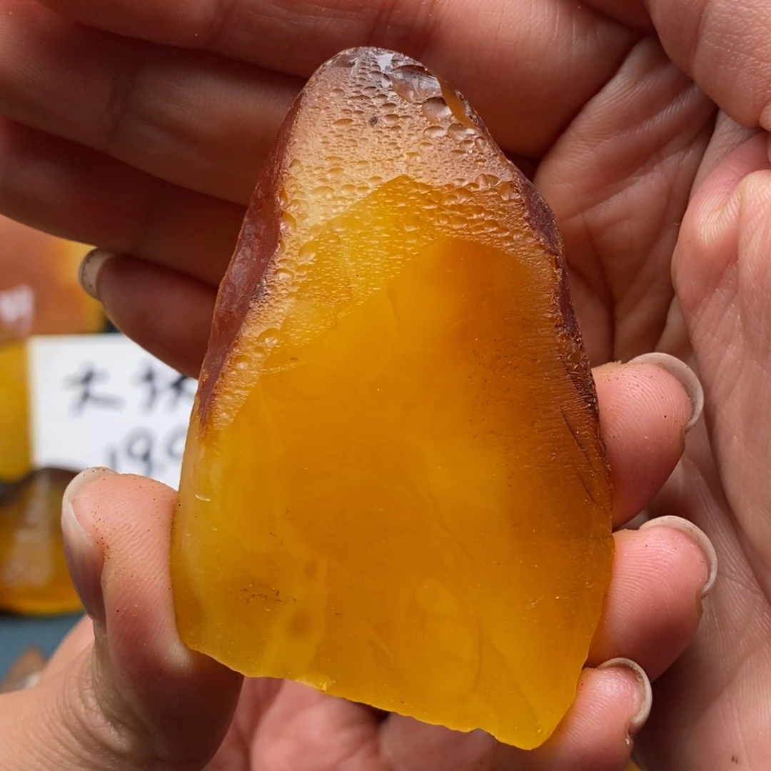 未镶嵌定制琥珀奶****枝蜜蜡