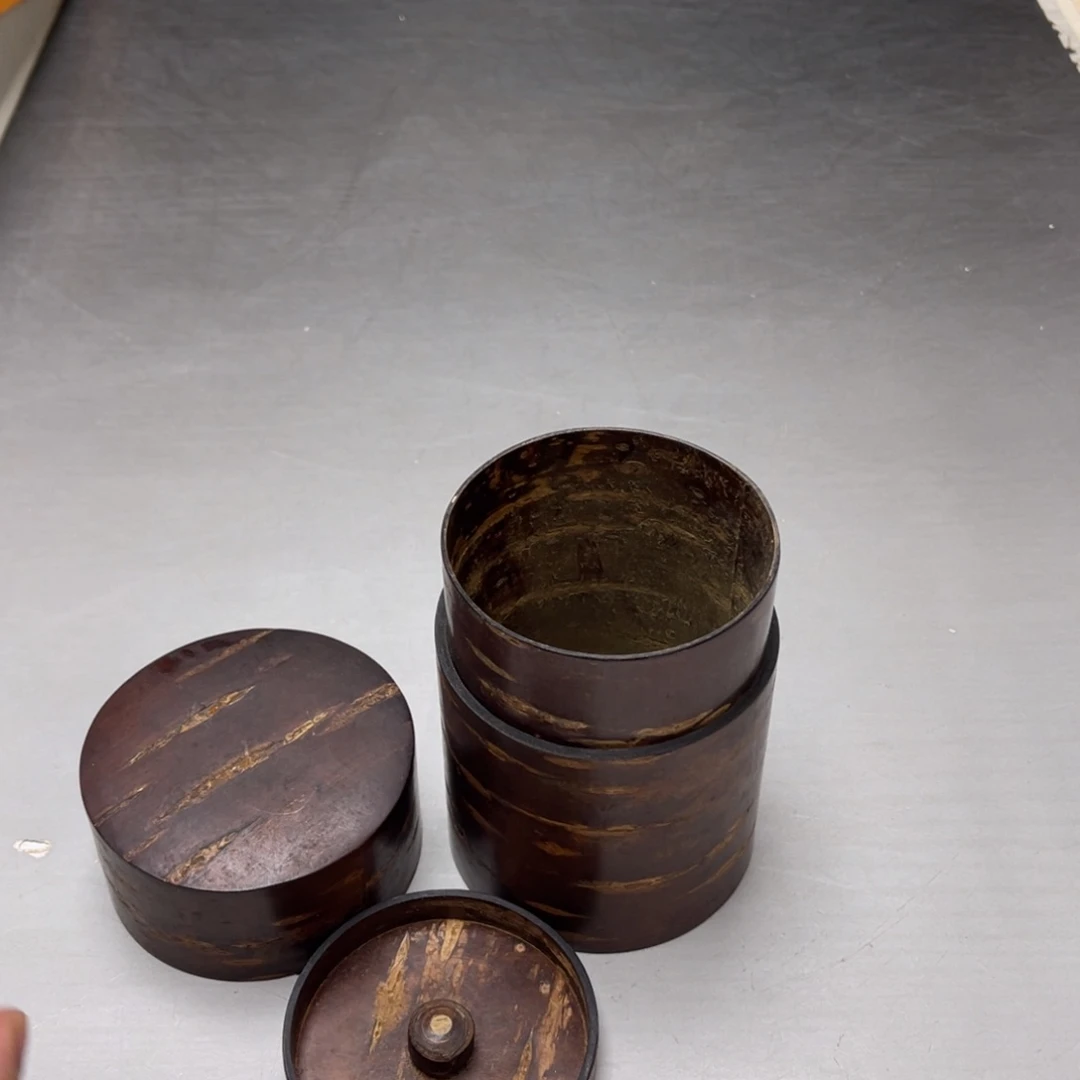 瓷片W*W密密麻麻地排列着一个