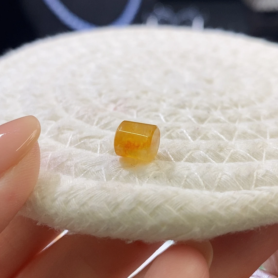 翡翠未镶嵌挂件桶珠