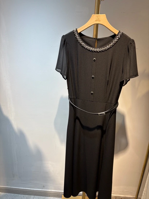 夏季连衣裙时尚舒适百搭