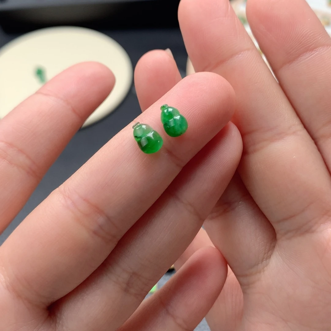 翡翠未镶嵌耳饰翡翠