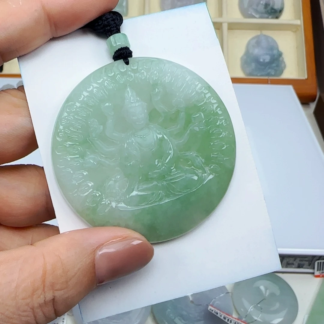 翡翠未镶嵌颈饰