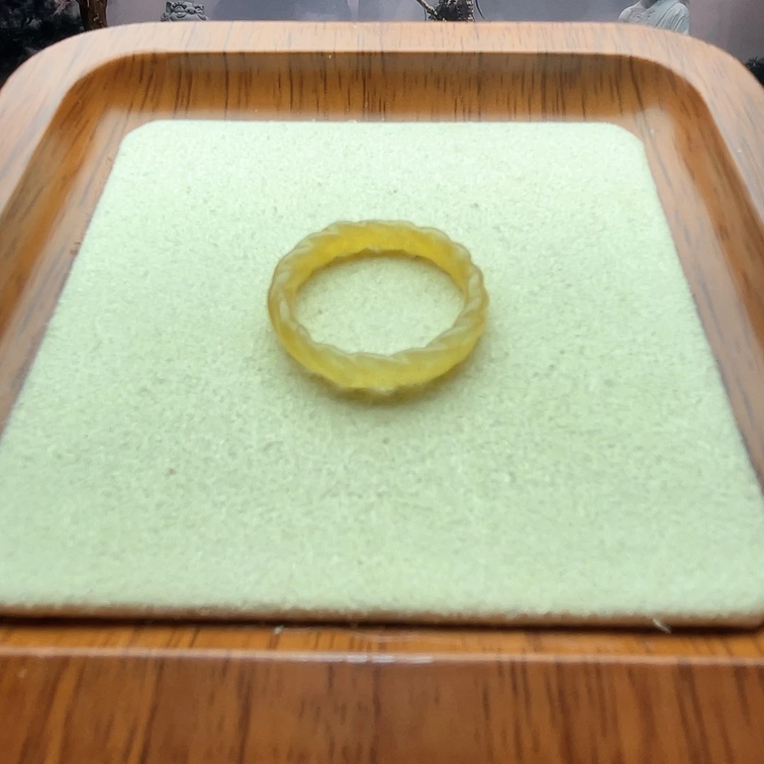 和田玉戒指未镶嵌浅糖麻花18号