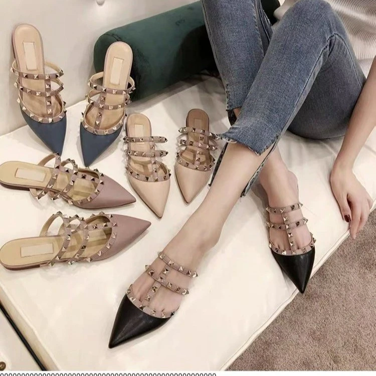 2025夏季新款网红铆钉尖头平底凉鞋女真皮包头外穿欧美一字带凉拖