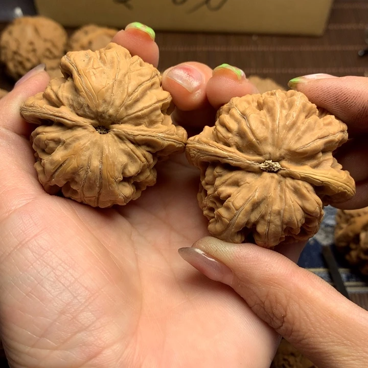 吊坠文玩核桃草*粗筋