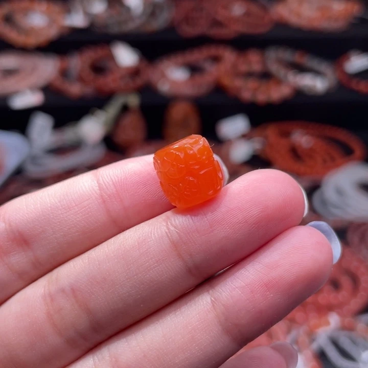 南红玛瑙未镶嵌配饰猫猫桶珠1782