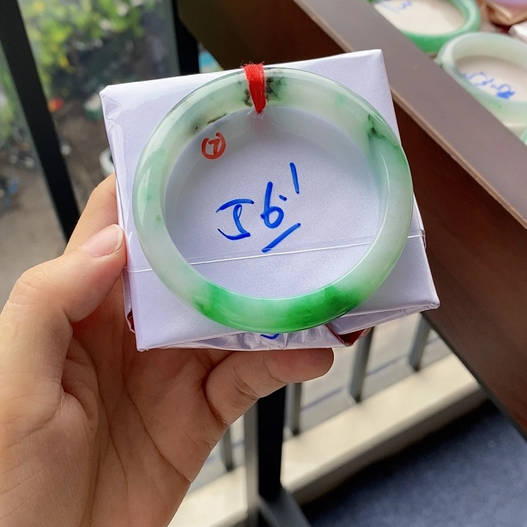 翡翠手镯未镶嵌7号