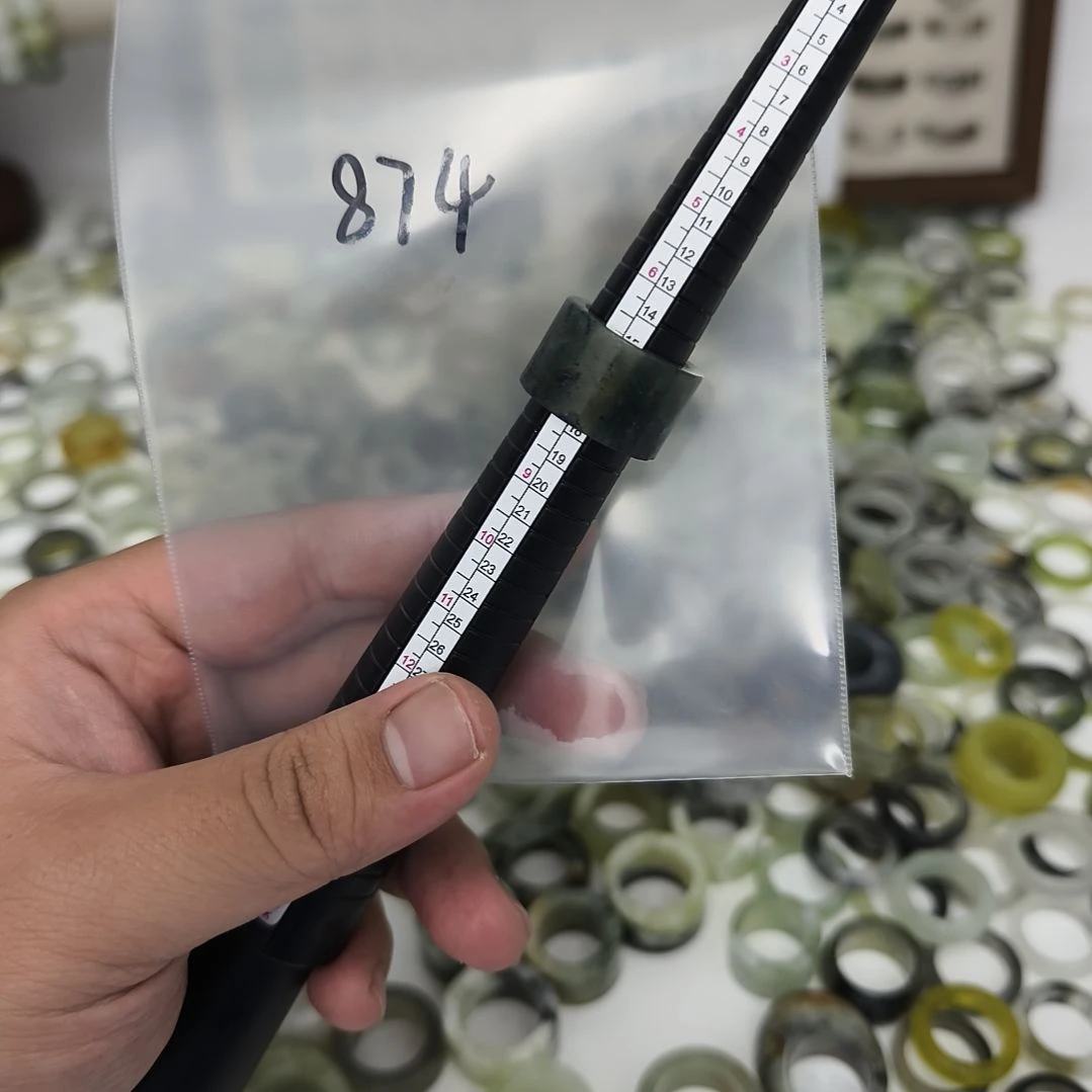 蛇纹石玉未镶嵌戒指