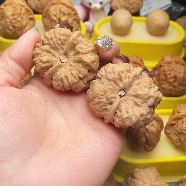 吊坠文玩核桃找****.蛤蟆