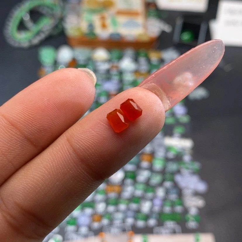 【闪购商品】翡翠挂件未镶嵌切割