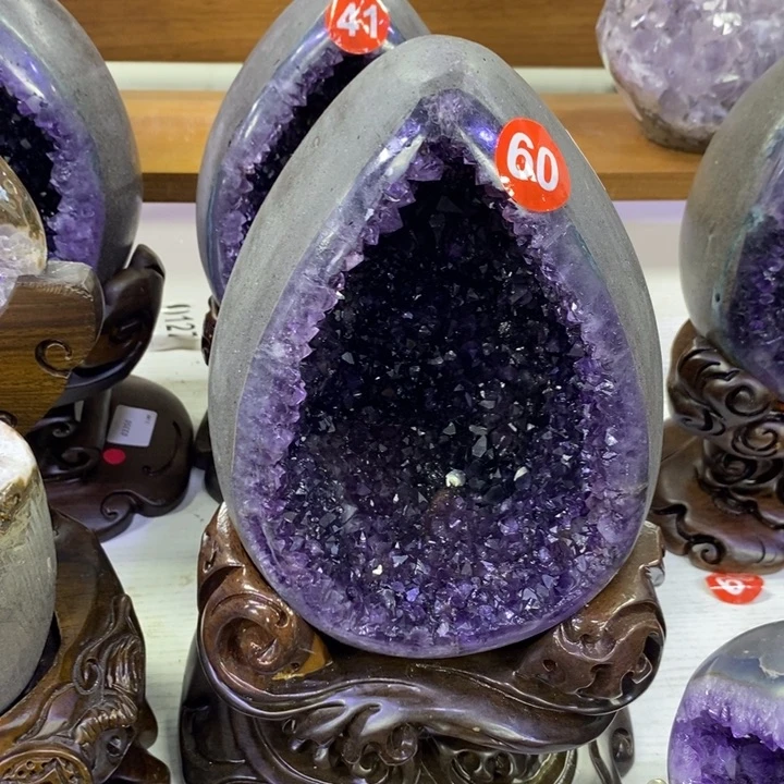 未镶嵌水晶大型摆件（非配饰）