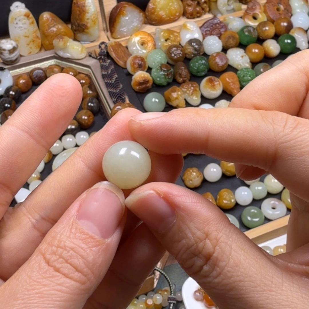 牛***糖和田玉未镶嵌珠宝奇石