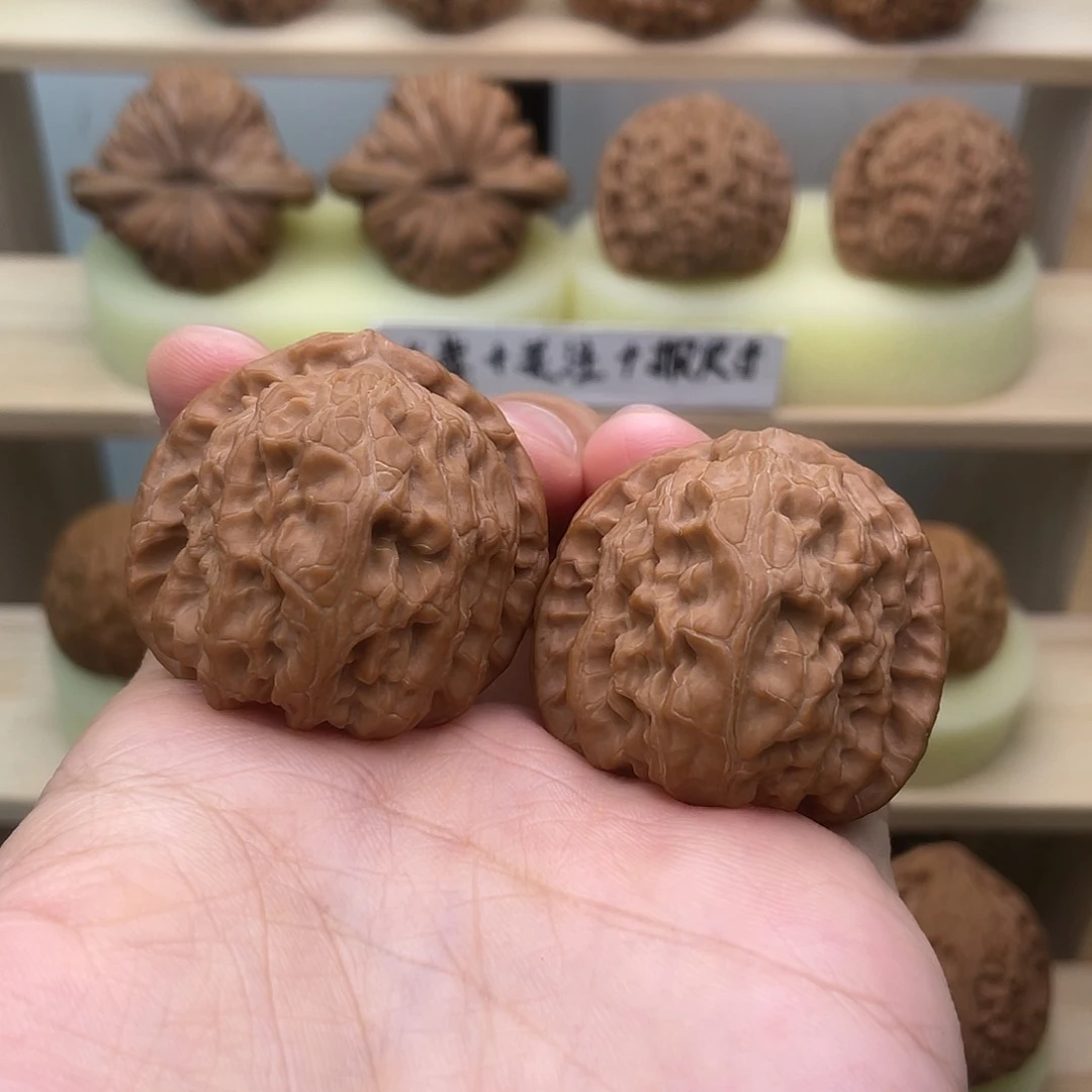 文玩核桃吊坠38全品三角白