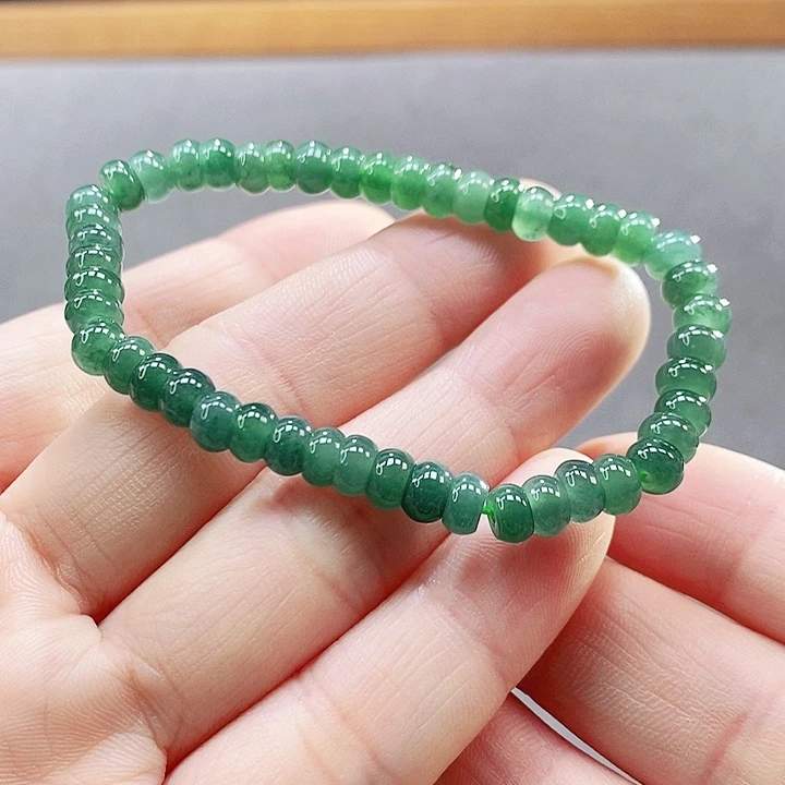 翡翠未镶嵌手镯（圆镯）