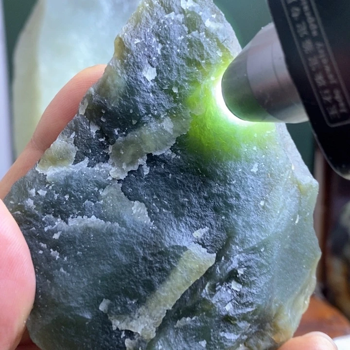 蛇纹石玉珠宝岫玉原石未镶嵌