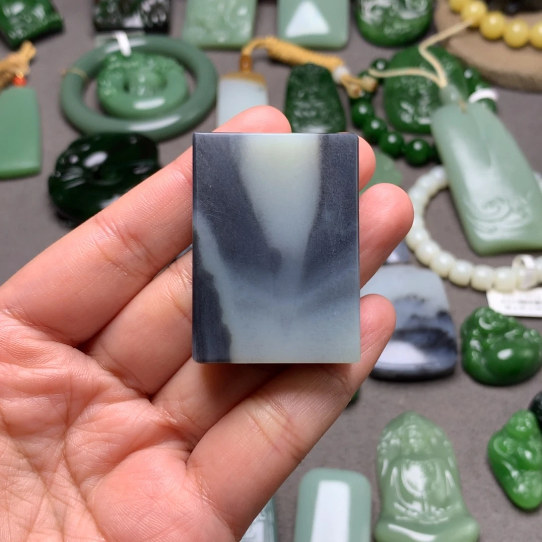 H***r和田玉未镶嵌颈饰