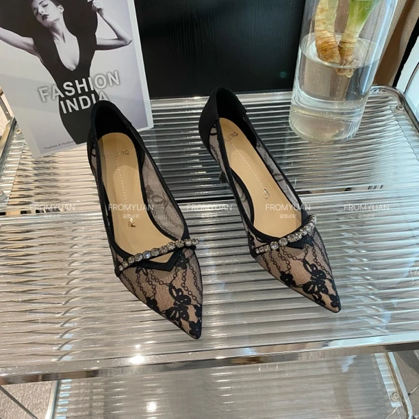 【6公分】26W1521春季黑色百搭暗黑风蕾丝尖头细跟春夏高跟鞋镂空