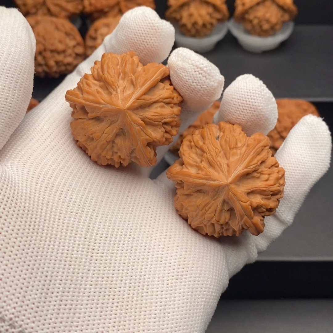 文玩核桃吊坠39御龙三棱