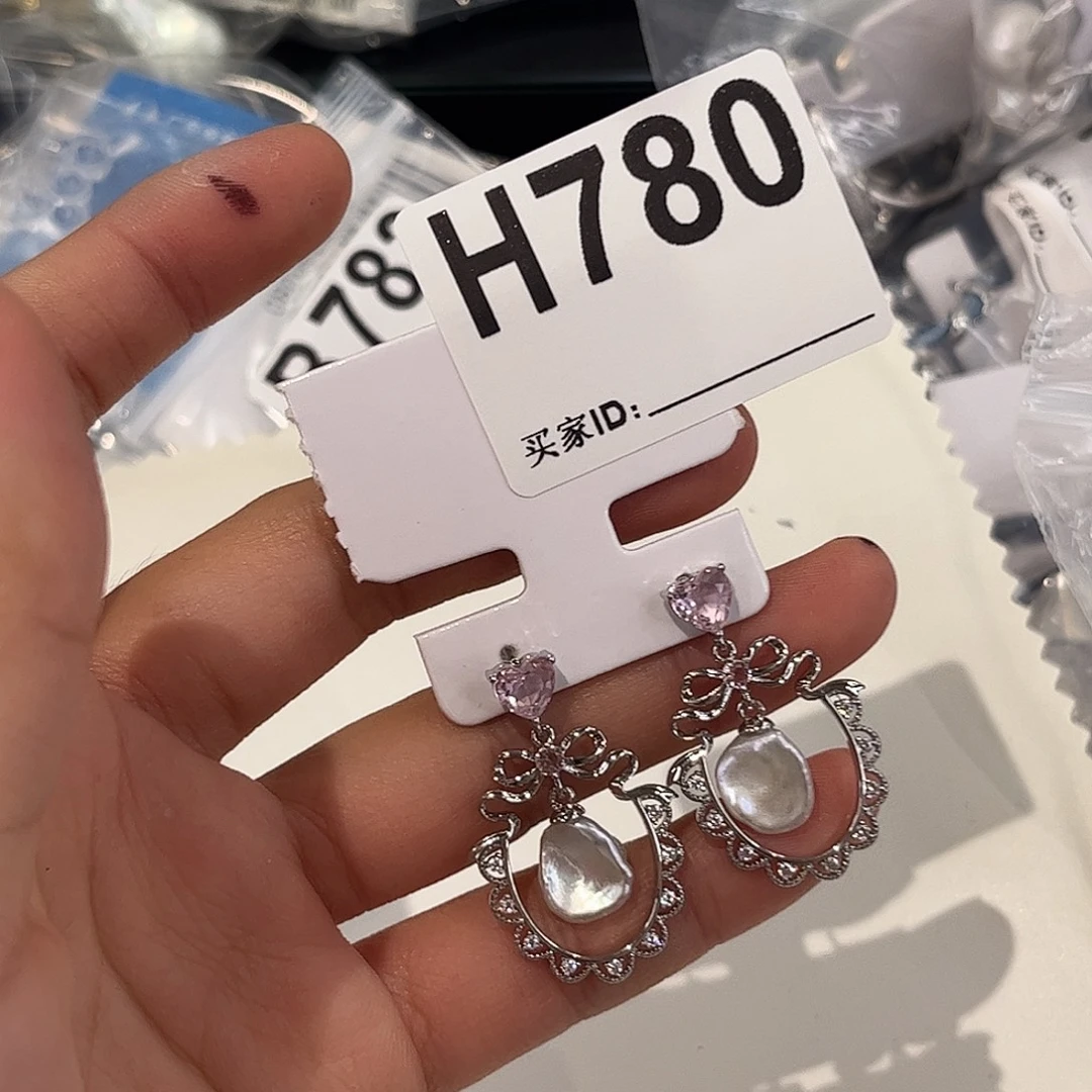 淡水珍珠合金耳饰
