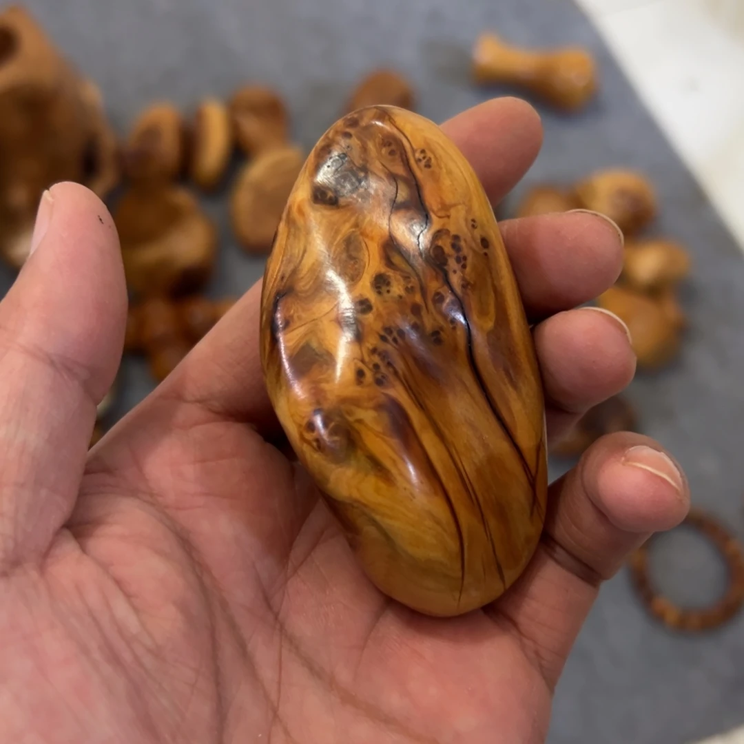 奔***子柏木太行瘤花把件